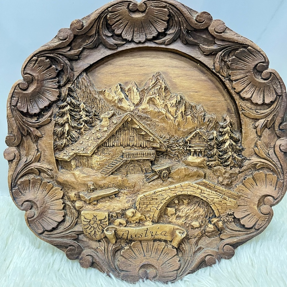 Vintage Austria Wall Art-Grub Aus Den Bergen-Greetings From The Mountains 9" Dia